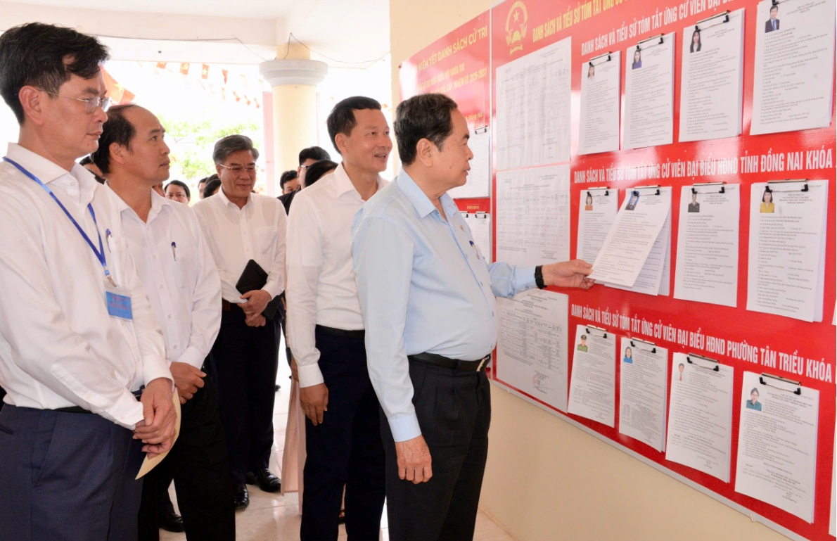National Assembly Chairman inspects election preparations in Dong Nai
